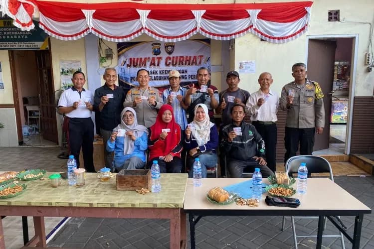 Polsek Krembangan Dekatkan Diri Dengan Warga Melalui JUMAT CURHAT, Tampung Aspirasi dan Berikan Solusi Nyata