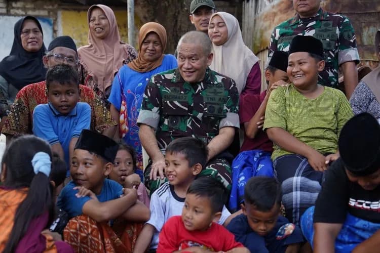 Karya Bakti TNI AD di Bangkalan: Aster Kasad Pastikan Pasokan Air dan Jembatan Warga Terwujud