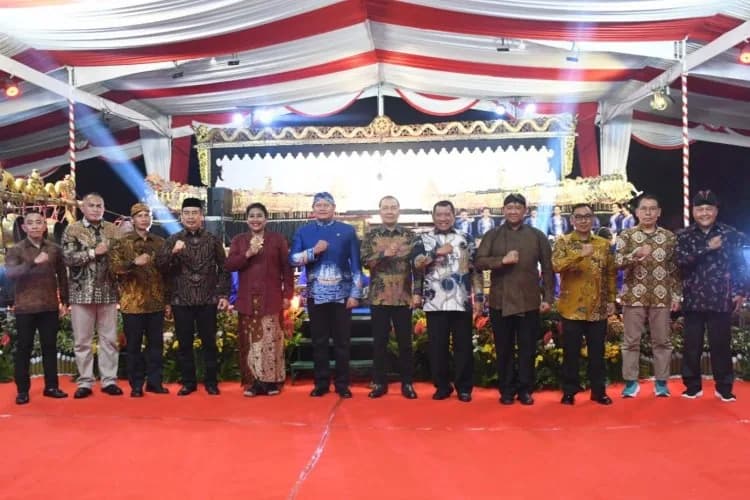 Danrem Untoro: Wayang Kulit Menyatukan Masyarakat
