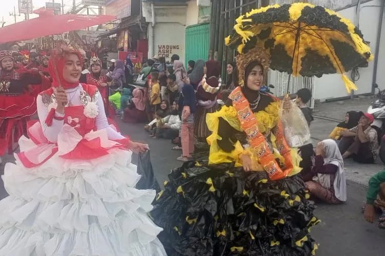 Pawai Budaya HUT RI ke-81 di Wadungasri: Tradisi Kemerdekaan yang Tetap Membara di Bulan September