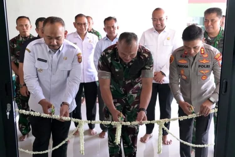 Resmikan Masjid Al-Mubarok, Danrem Untoro Dorong Prajurit Perkuat Keimanan