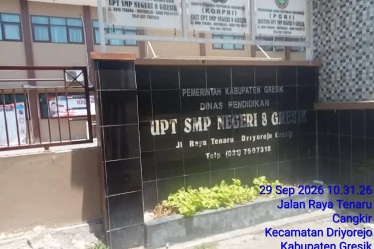 INVESTIGASI SMPN 8 GRESIK MEMANAS! KEPALA SEKOLAH DAN HUMAS DISEBUT KERAP KELUAR SEKOLAH, DUGAAN PENYELEWENGAN BOSP 2025 MAKIN TERLIHAT