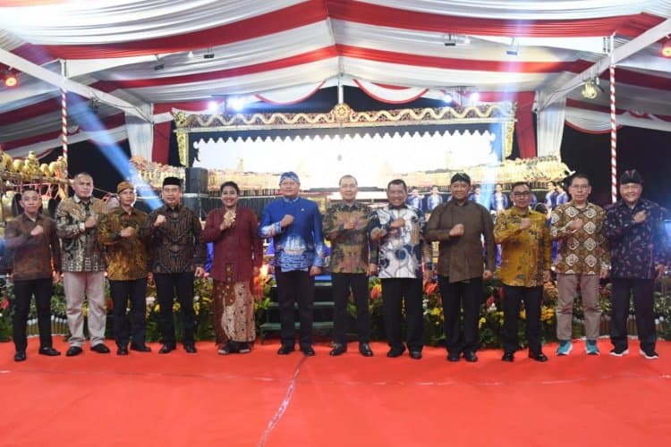 Danrem Untoro: Wayang Kulit Menyatukan Masyarakat