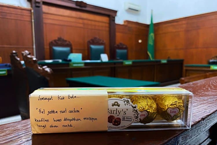 Sidang Sengketa Guru vs Yayasan di PN Surabaya