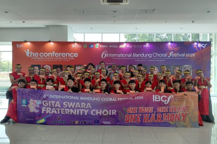 Gita Swara Fraternity Choir SMAK Frateran Surabaya Raih Gold dan Silver di Bandung International Choir Festival 2026