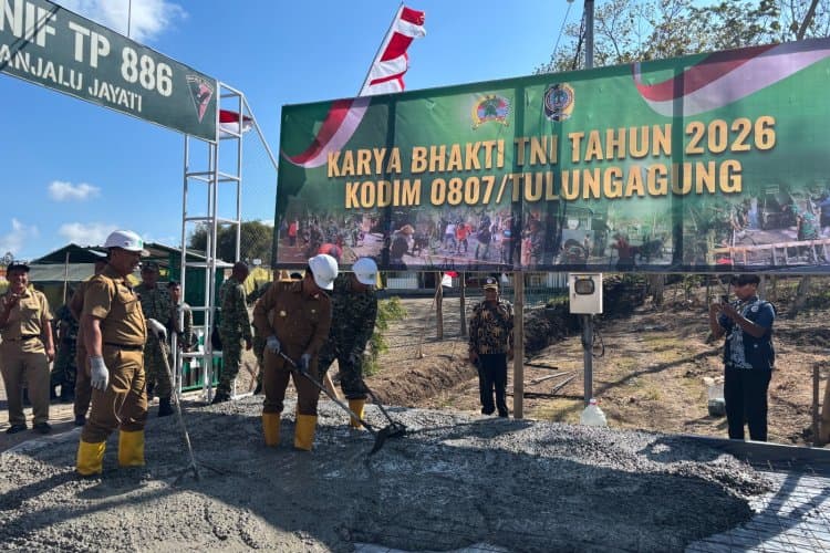 Karya Bakti TNI 2026 Dimulai di Desa Manding, Dorong Akses dan Perekonomian Warga