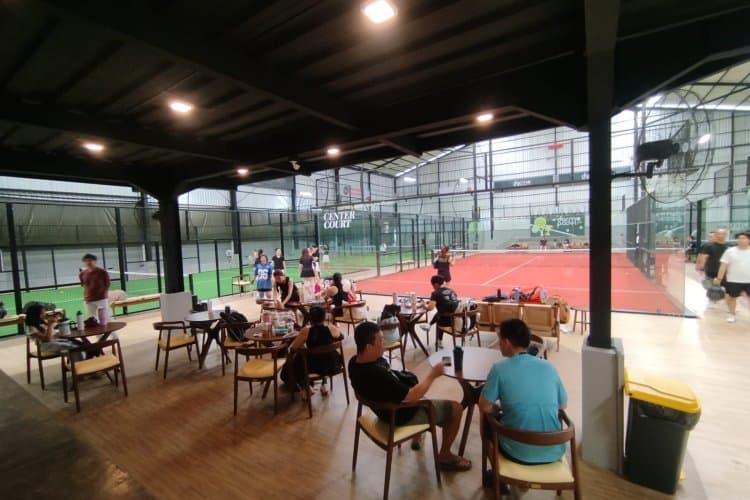 Surabaya Punya Spot Padel Baru! Darmo Padel Club Tawarkan Fasilitas Mewah dengan Harga Bersahabat